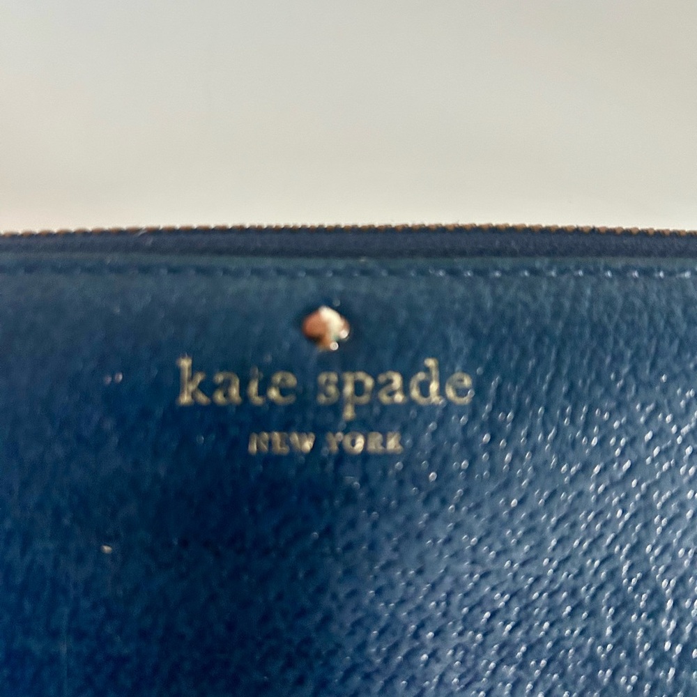 Kate Spade Navy Blue zip around Leather wallet - Picture 3 of 9